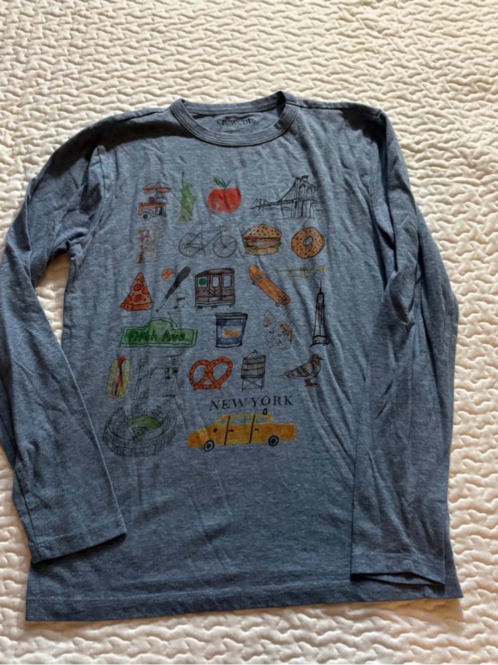 J Crew cuts Kids Long-Sleeve Apple 🍎 New York City Graphic Tee - Blue 🚖